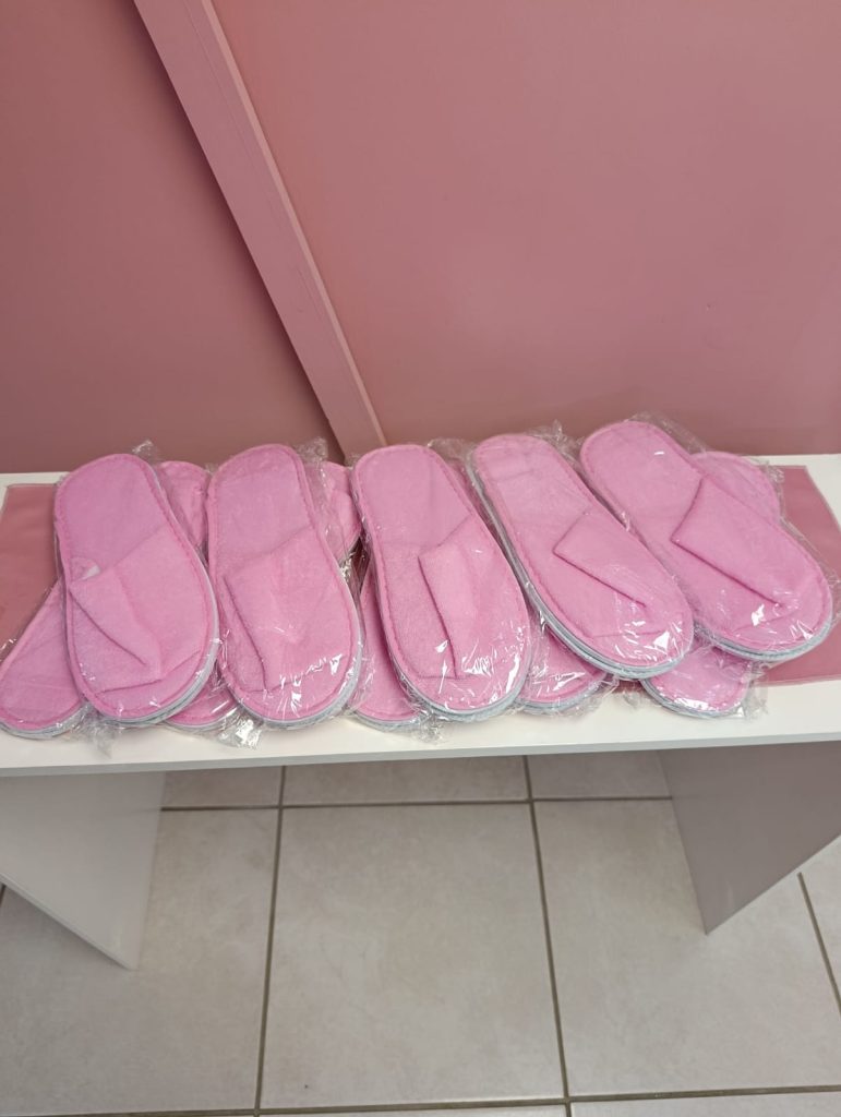 pink-slippers-bundle