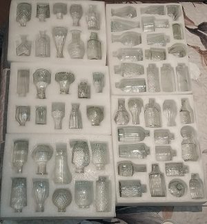 WhatsApp Image 2026-05-13 at 14.35.47 Vintage glas vase & bottels