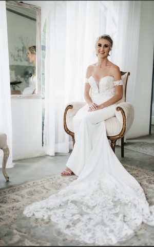 Screenshot Kylie Ivory Pronovias Wedding dress